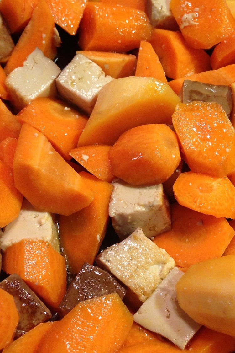 Vegan Tofu with Carrots
