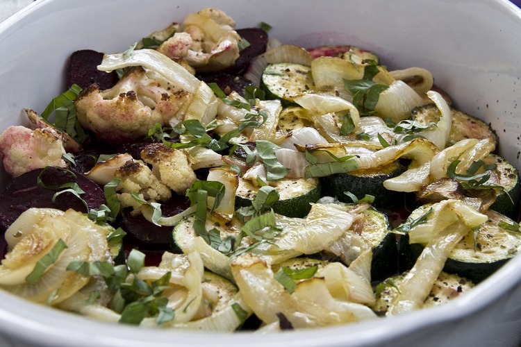 Vegan Zucchini, Cauliflower and Beetroot Salad