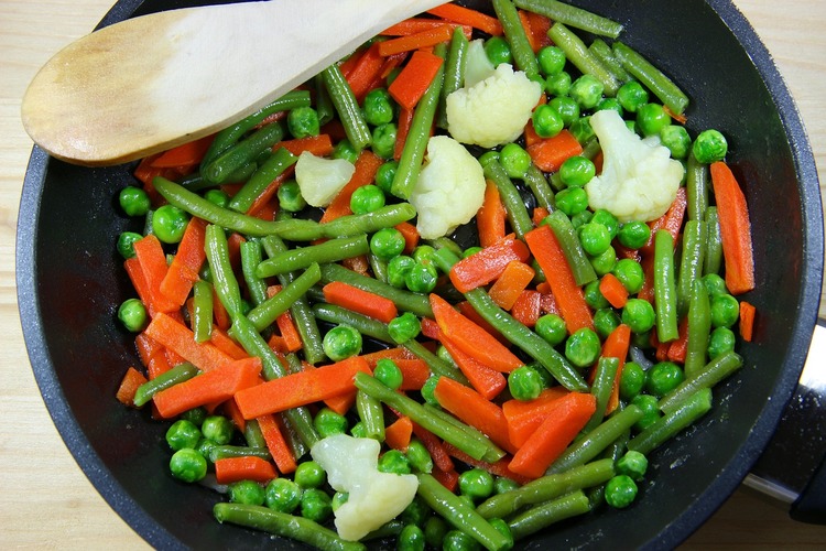 Vegan Recipe - Vegan Cauliflower, Peas and Carrots Stir-Fry